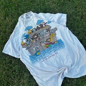 Vintage White Graphic T-Shirt with Noah ark Animal Print size xl